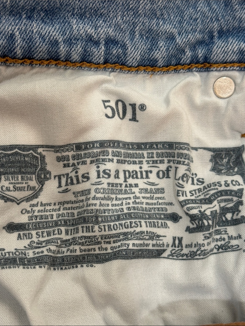 Two-Tone Levi’s High Rise Jean Shorts - Picture 6 of 8